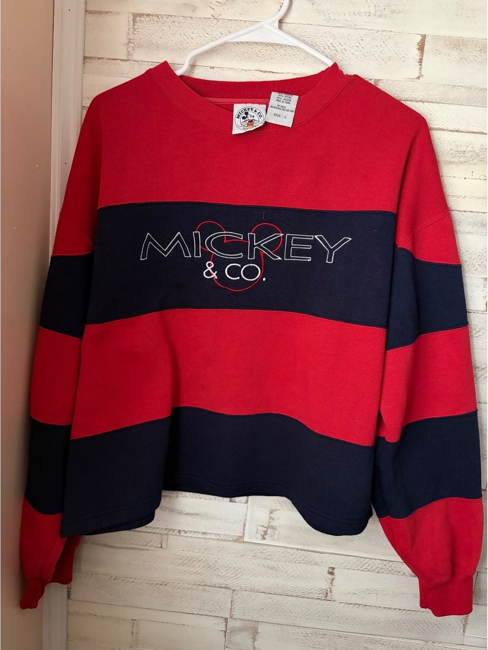 Vintage Mickey Mouse striped large crewneck sweater
